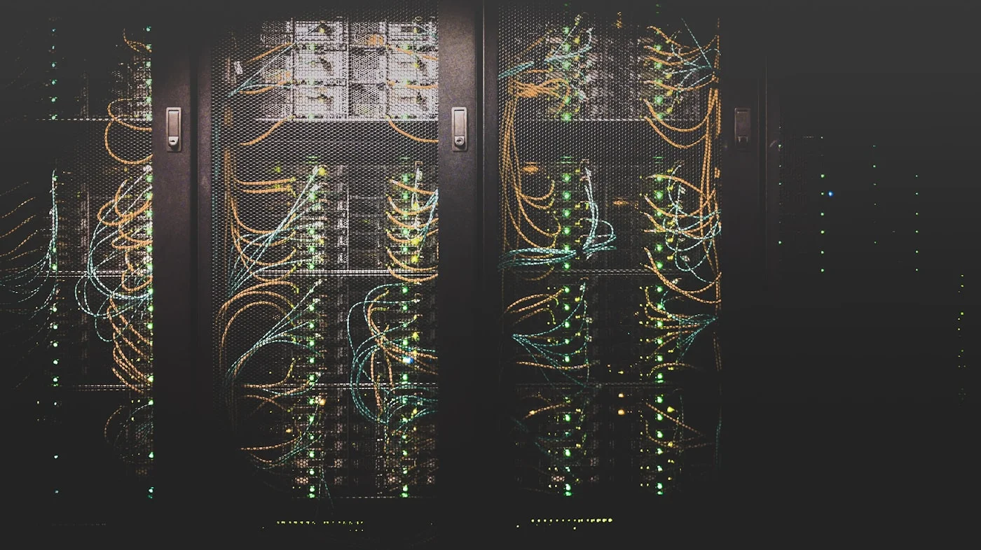 Microservices vs Monolith : choisir la bonne architecture pour votre projet